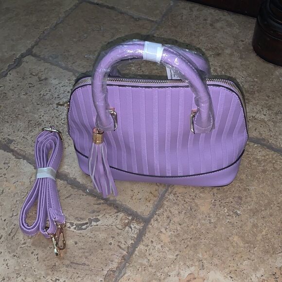 Lavender Crossbody bag - Picture 4 of 11